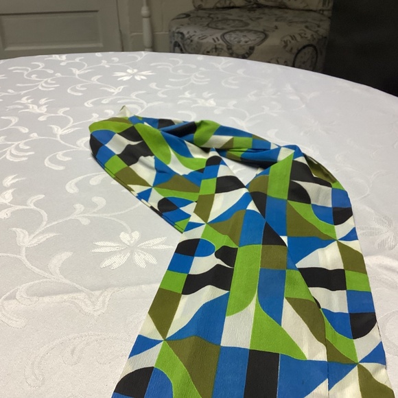 Geometric Patterned Scarf - Blue, Green, Black - Picture 4 of 6